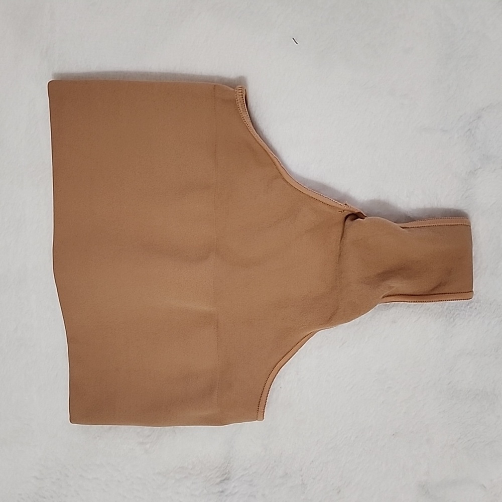 Skims ‘ Core Control ‘ Size L …… I need a larger size …fits SNUG.